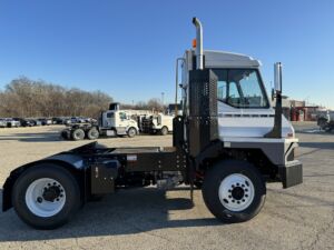 2023 Yard Tractor OTTAWA T2 4×2 2134928-10