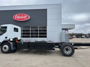 2025 Medium Duty Truck PETERBILT 220 2134976-10