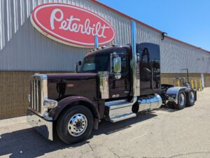 2025 PETERBILT 589