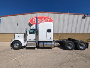 2025 Heavy Duty Truck PETERBILT 589 2136303-18