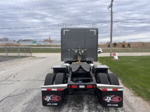 2025 Heavy Duty Truck PETERBILT 589 2136305-6