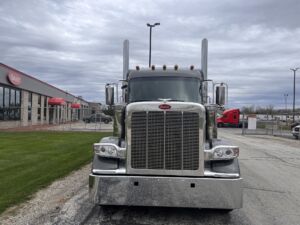 2025 Heavy Duty Truck PETERBILT 589 2136305-8