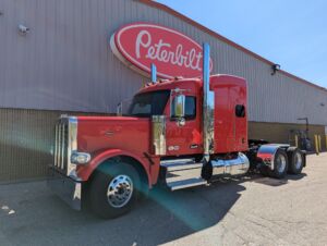 2025 PETERBILT 589