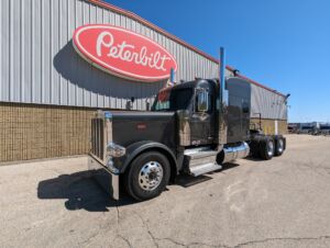 2025 PETERBILT 589