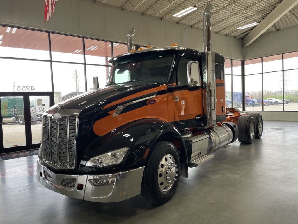 2025 PETERBILT 579