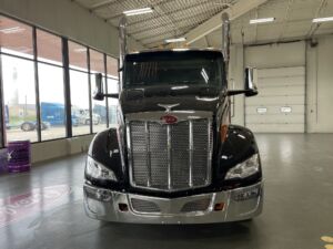 2025 Heavy Duty Truck PETERBILT 579 2136339-2