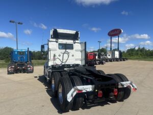 2025 Heavy Duty Truck VOLVO VNL64T300 2137194-6