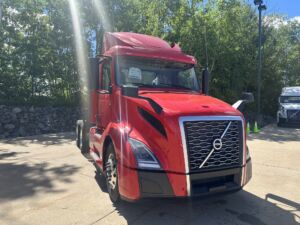 2025 Heavy Duty Truck VOLVO VNL64T300 2137196-2