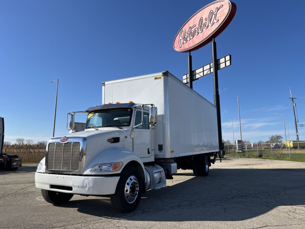 2019 PETERBILT 337