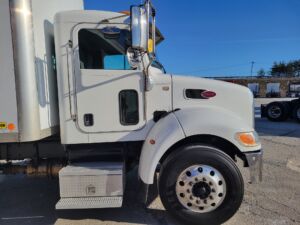 2018 Medium Duty Truck PETERBILT 337 8679122-6