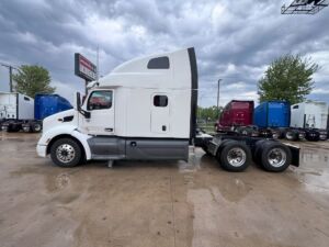 2022 Heavy Duty Truck PETERBILT 579 8679129-2