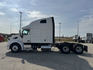 2020 Heavy Duty Truck PETERBILT 579 8679138-2