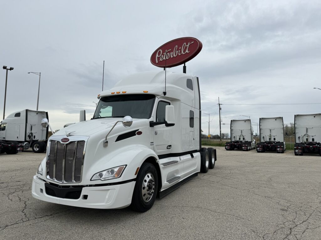 2022 PETERBILT 579