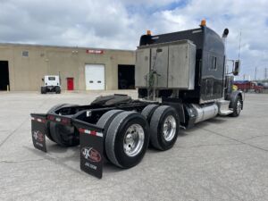 2022 Heavy Duty Truck PETERBILT 389 8679330-8