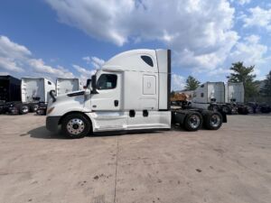 2021 Heavy Duty Truck FREIGHTLINER Cascadia 8679347-2