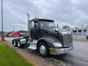 2019 Heavy Duty Truck PETERBILT 579 8679353-2