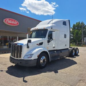 2021 PETERBILT 579