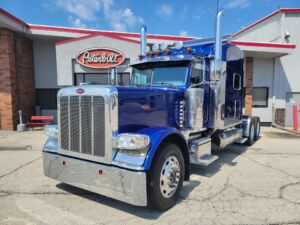 2021 PETERBILT 389