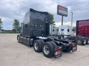 2023 Heavy Duty Truck PETERBILT 579 8679380-4