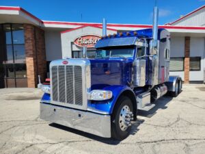 2022 PETERBILT 389